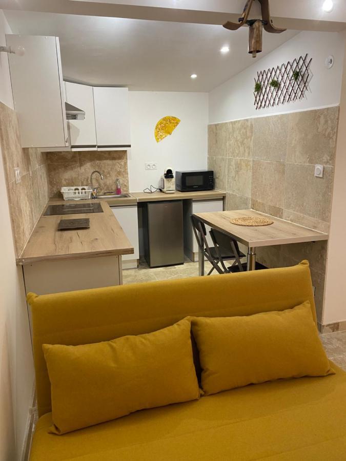 Studio A La Ferme Villa อาร์ลส์ ภายนอก รูปภาพ